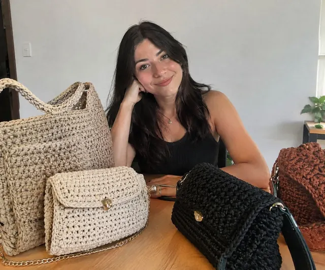 Bolsas na Tela Plástica - Curso de Artesanato